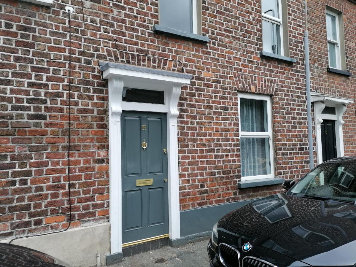 Stunning 3 Bedroom Townhouse In The Heart Of City Belfast Exterior photo